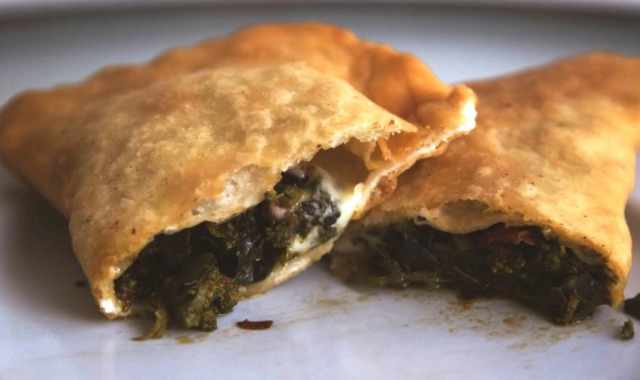 Panzerotti, rape, anguilla: è la vigilia dell'Immacolata "made in Bari". «Tradizione nata nel 1854»